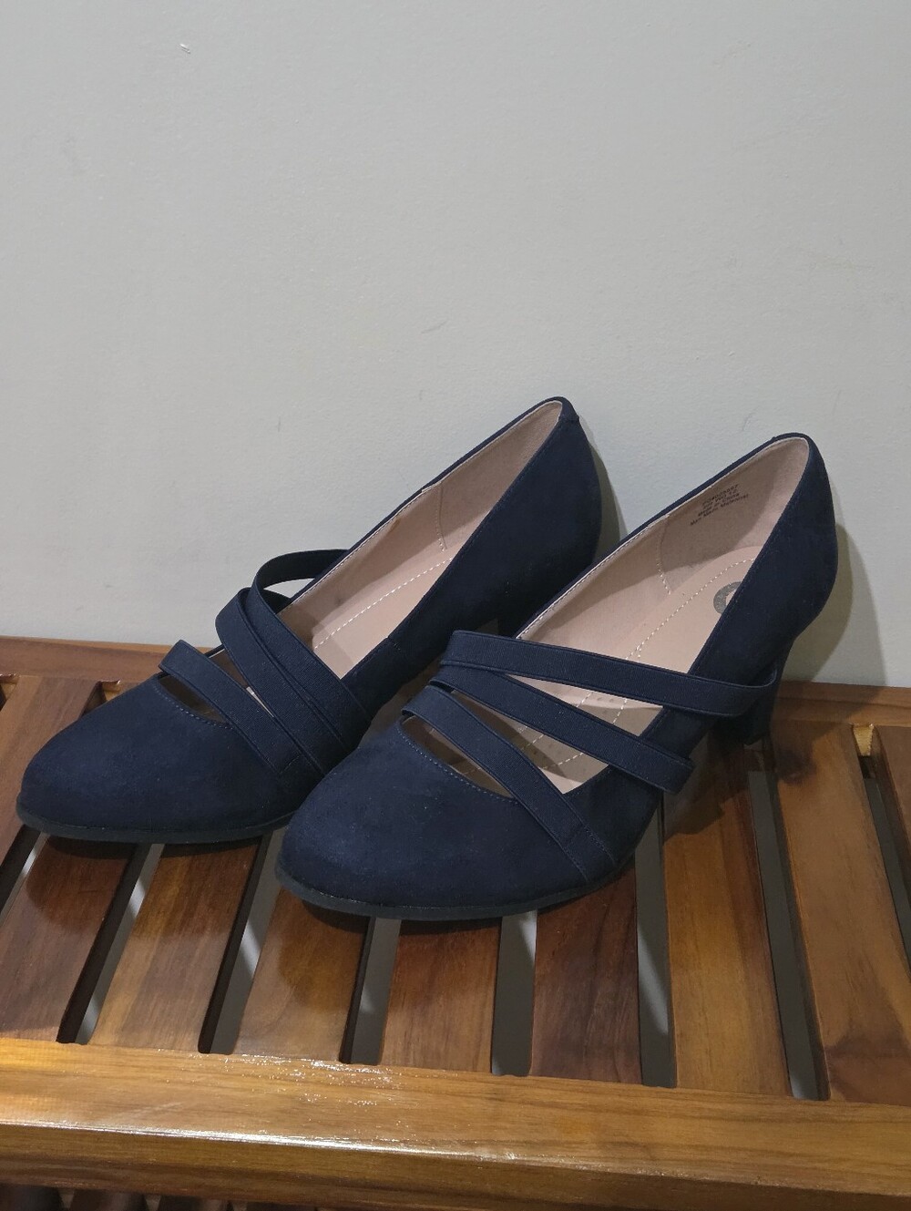 Journee Collection Women's Loren Comfort Insole Round Toe Block Heel Size 12 WD